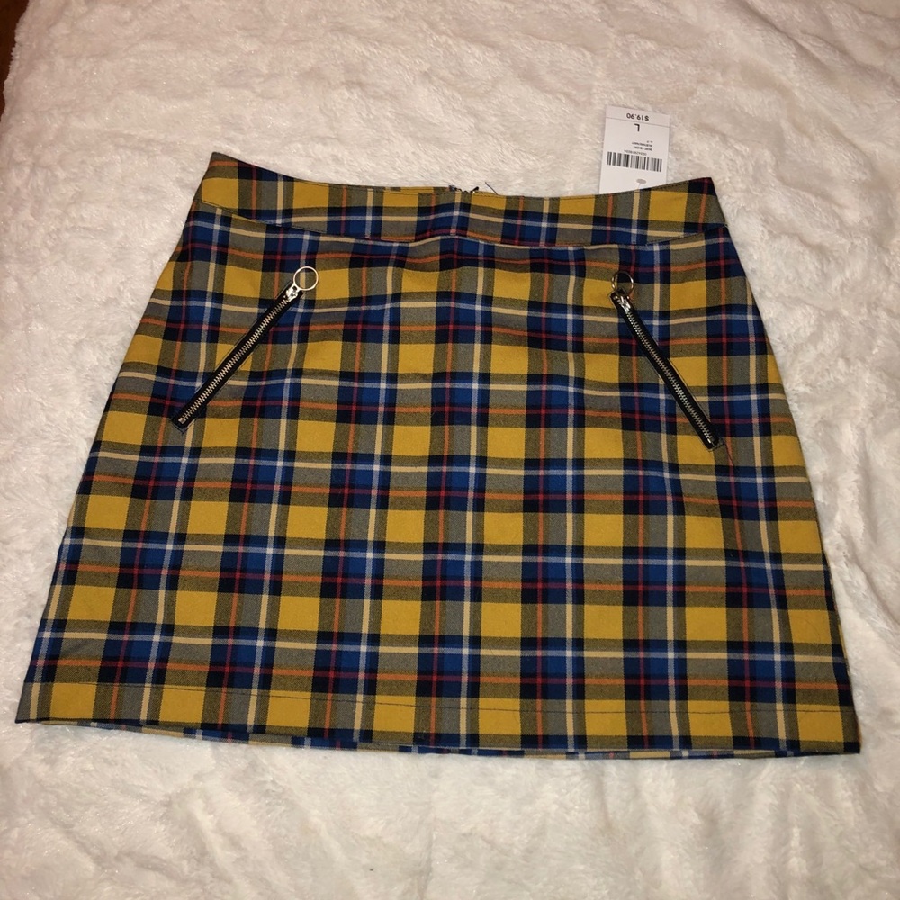 plaid skirt